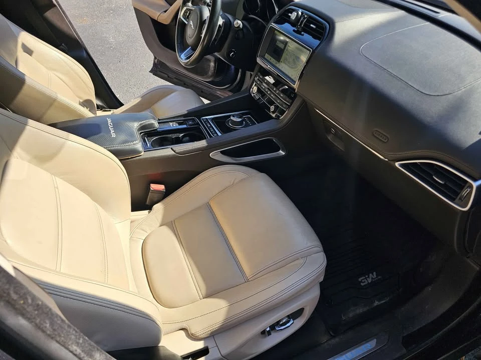 2019 Jaguar F-Pace - Image 10 of 10