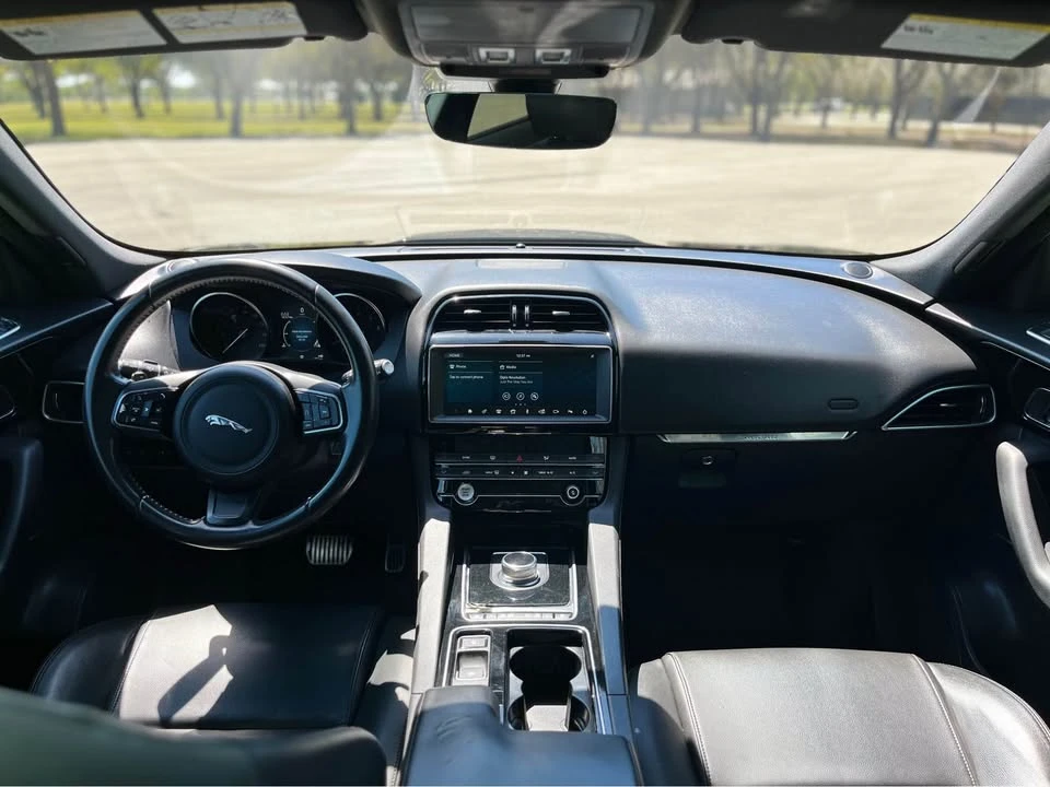 2019 Jaguar F-Pace - Image 14 of 20