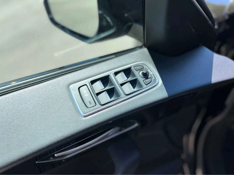 2019 Jaguar F-Pace - Image 12 of 20