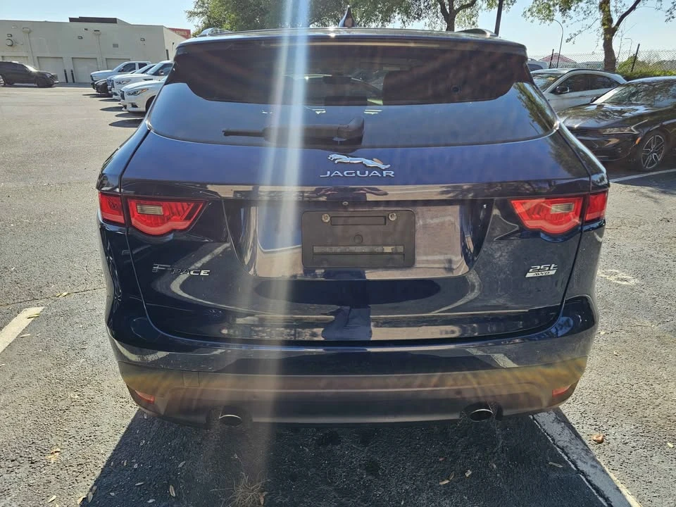 2019 Jaguar F-Pace - Image 4 of 10