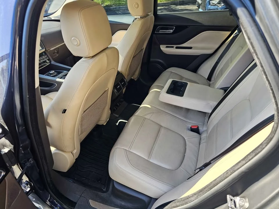 2019 Jaguar F-Pace - Image 6 of 10