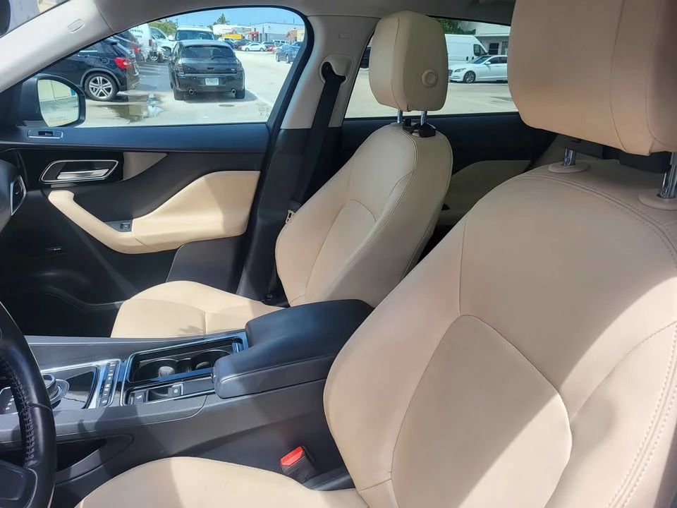 2019 Jaguar F-Pace - Image 9 of 12