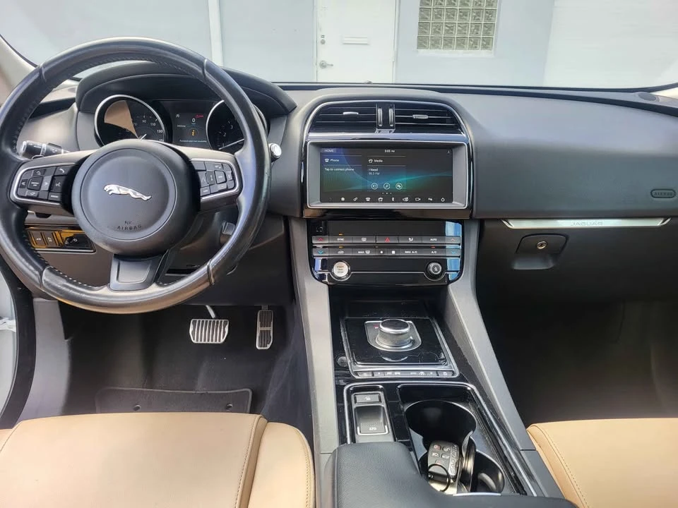 2019 Jaguar F-Pace - Image 12 of 12