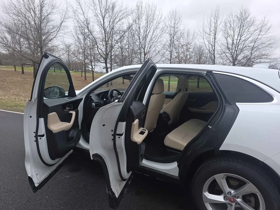 2019 Jaguar F-Pace - Image 12 of 20