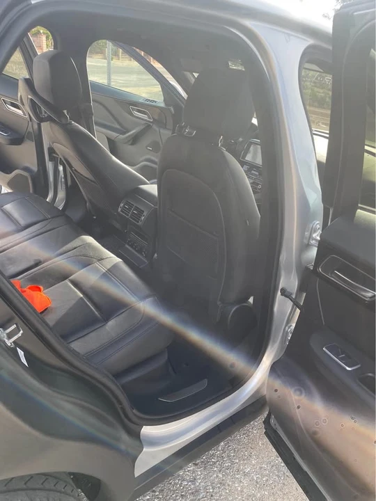 2019 Jaguar F-Pace - Image 11 of 18