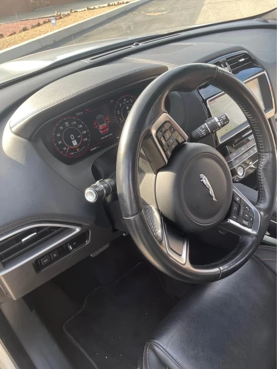 2019 Jaguar F-Pace - Image 9 of 18