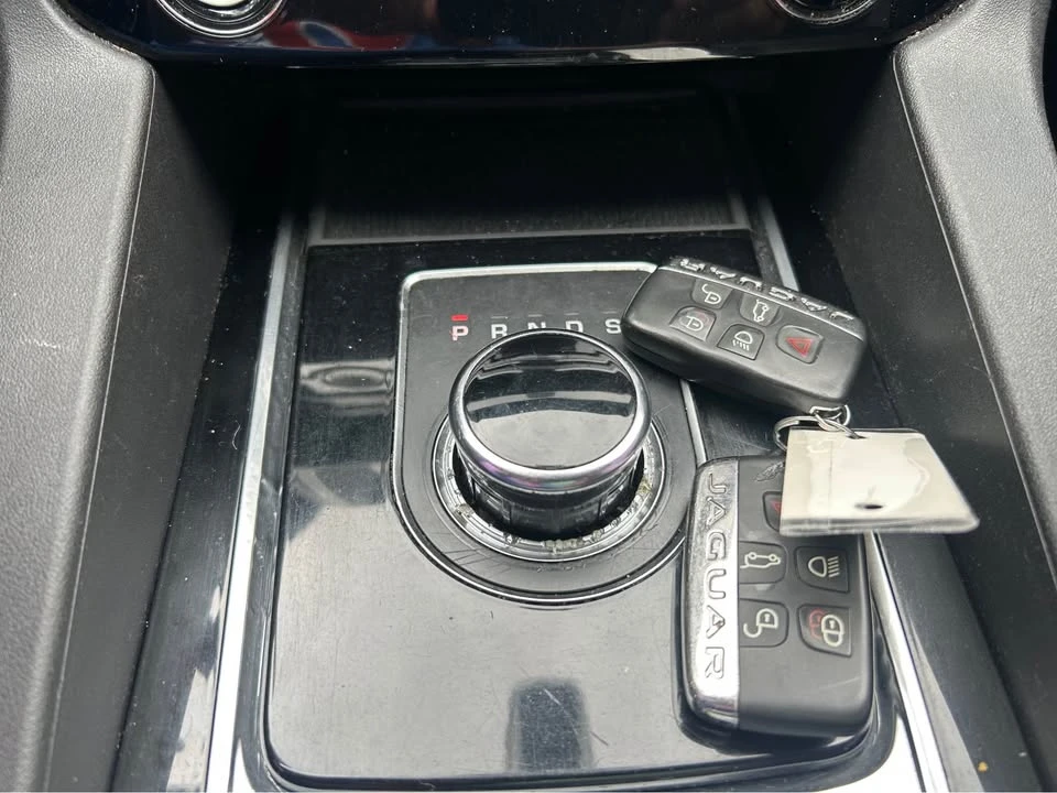 2019 Jaguar F-Pace - Image 10 of 10