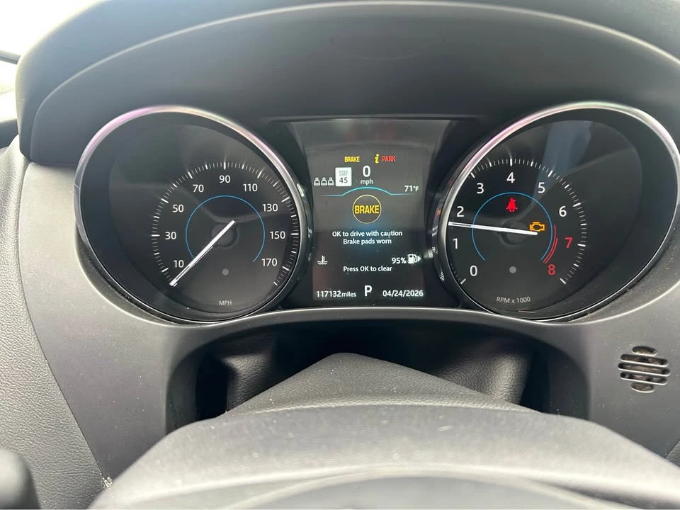 2019 Jaguar F-Pace - Image 8 of 10