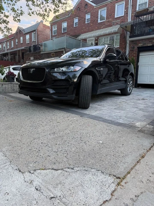 2019 Jaguar F-Pace - Image 3 of 14