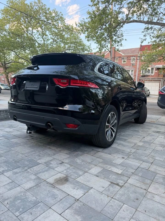 2019 Jaguar F-Pace - Image 8 of 14