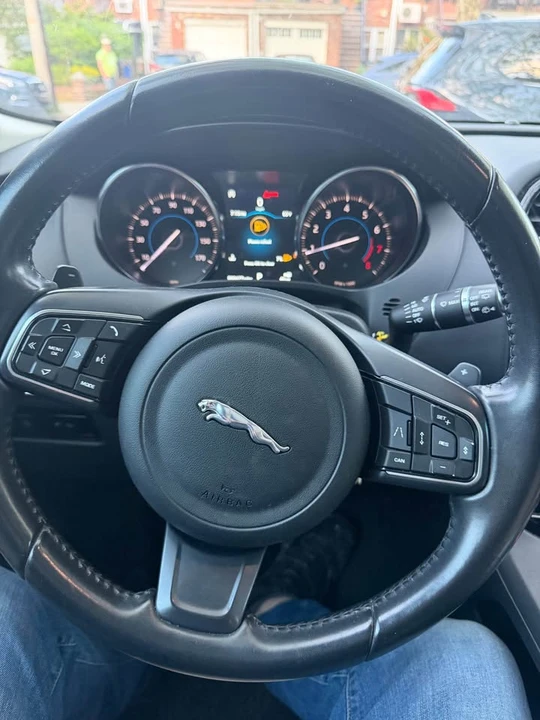 2019 Jaguar F-Pace - Image 14 of 14