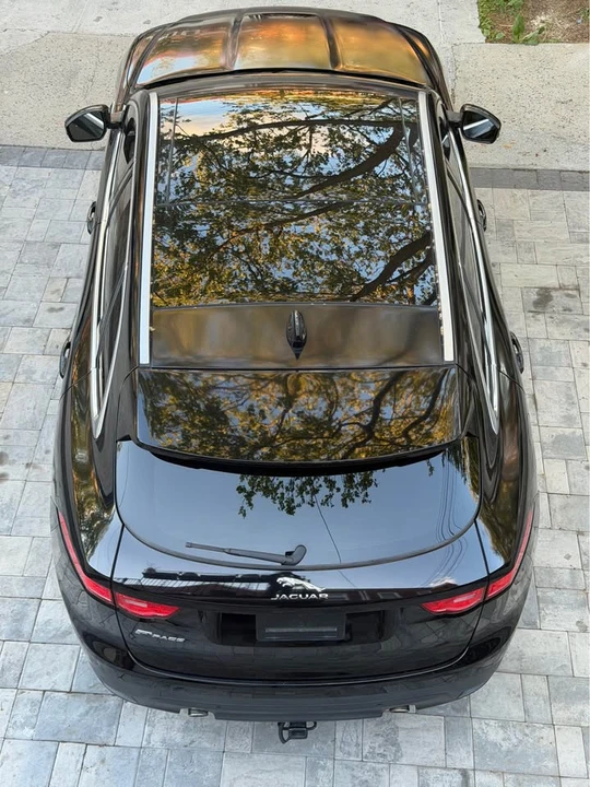 2019 Jaguar F-Pace - Image 10 of 14