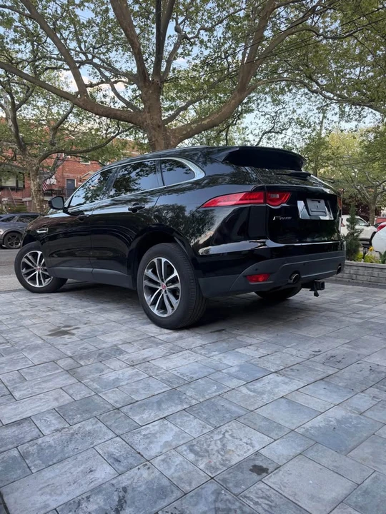 2019 Jaguar F-Pace - Image 6 of 14