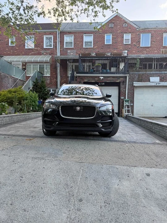 2019 Jaguar F-Pace - Image 2 of 14