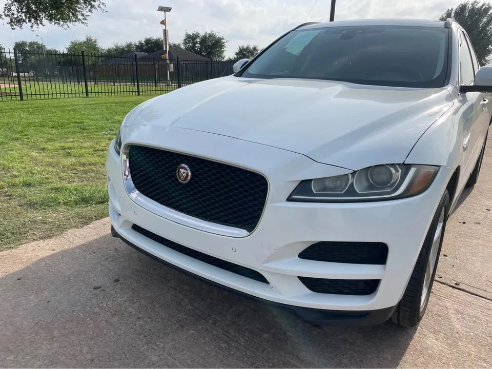 2019 Jaguar F-Pace - Image 17 of 20