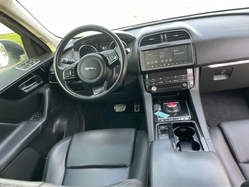 2019 Jaguar F-Pace - Image 14 of 20