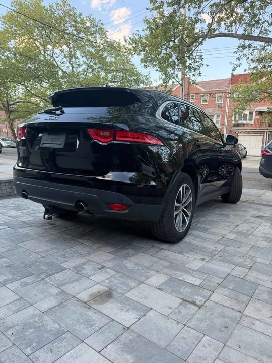 2019 Jaguar F-Pace - Image 6 of 12