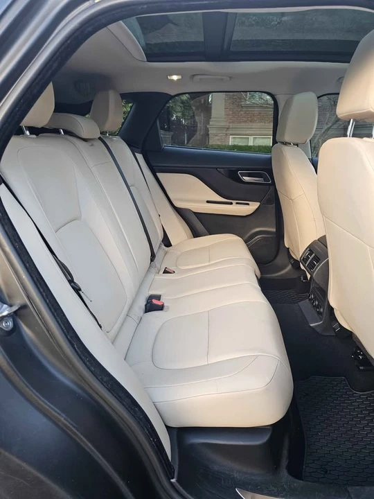 2019 Jaguar F-Pace - Image 11 of 16