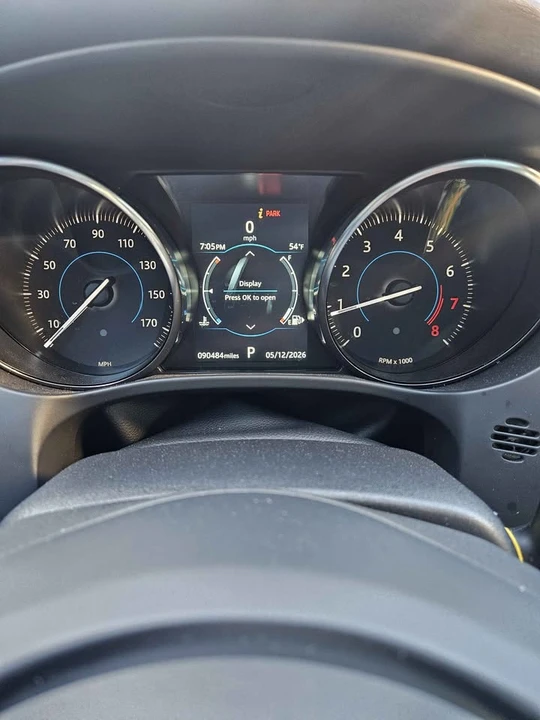 2019 Jaguar F-Pace - Image 15 of 16