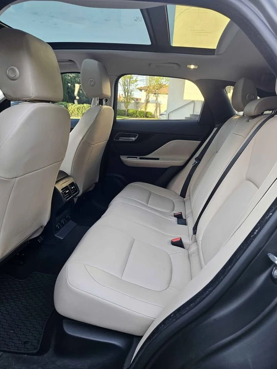 2019 Jaguar F-Pace - Image 9 of 16