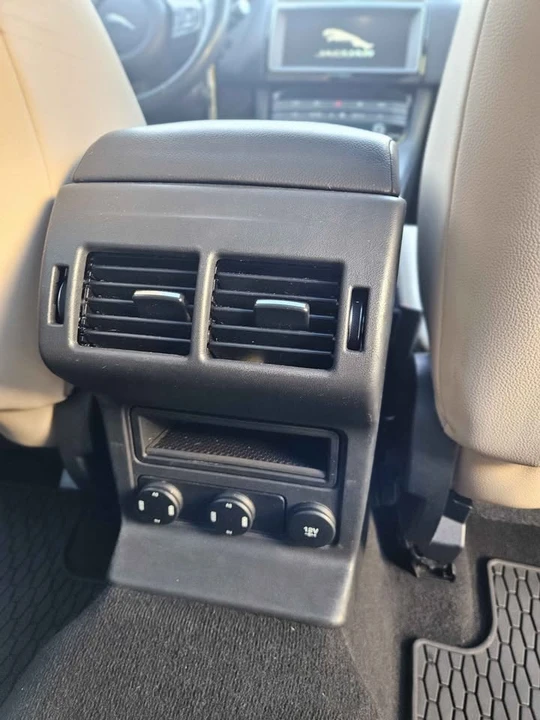 2019 Jaguar F-Pace - Image 12 of 16