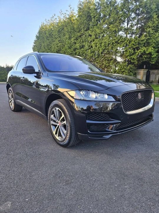 2019 Jaguar F-Pace - Image 7 of 16