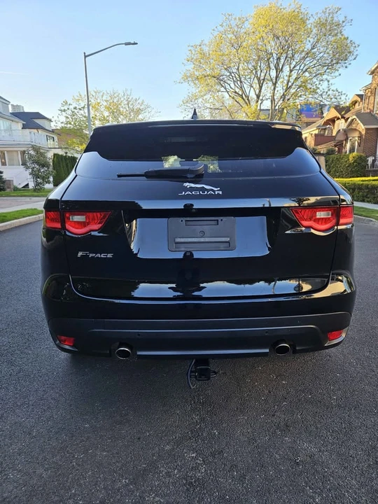 2019 Jaguar F-Pace - Image 4 of 16