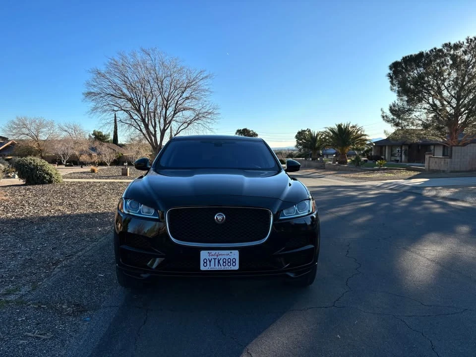 2019 Jaguar F-Pace - Image 3 of 18