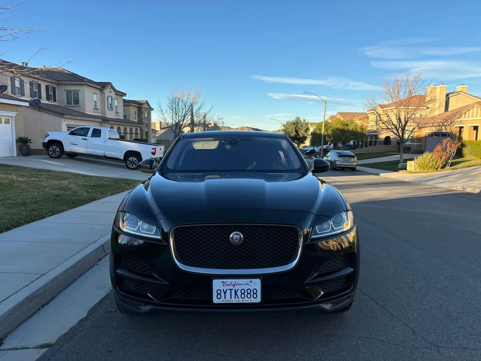 2019 Jaguar F-Pace - Image 2 of 17