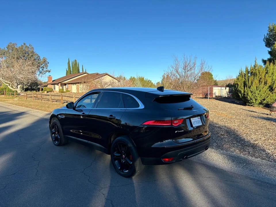 2019 Jaguar F-Pace - Image 6 of 18
