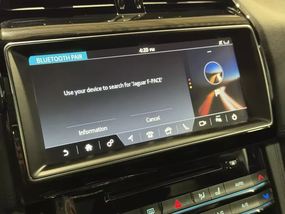 2019 Jaguar F-Pace - Image 15 of 17