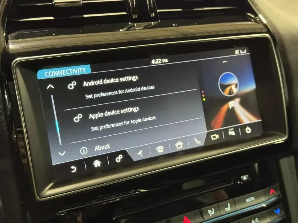 2019 Jaguar F-Pace - Image 16 of 17