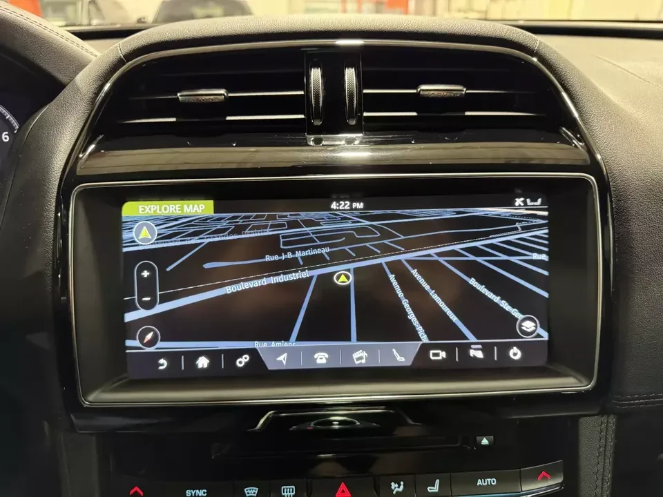 2019 Jaguar F-Pace - Image 13 of 17