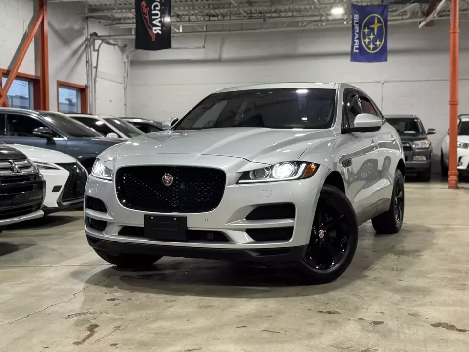 2019 Jaguar F-Pace - Image 2 of 17