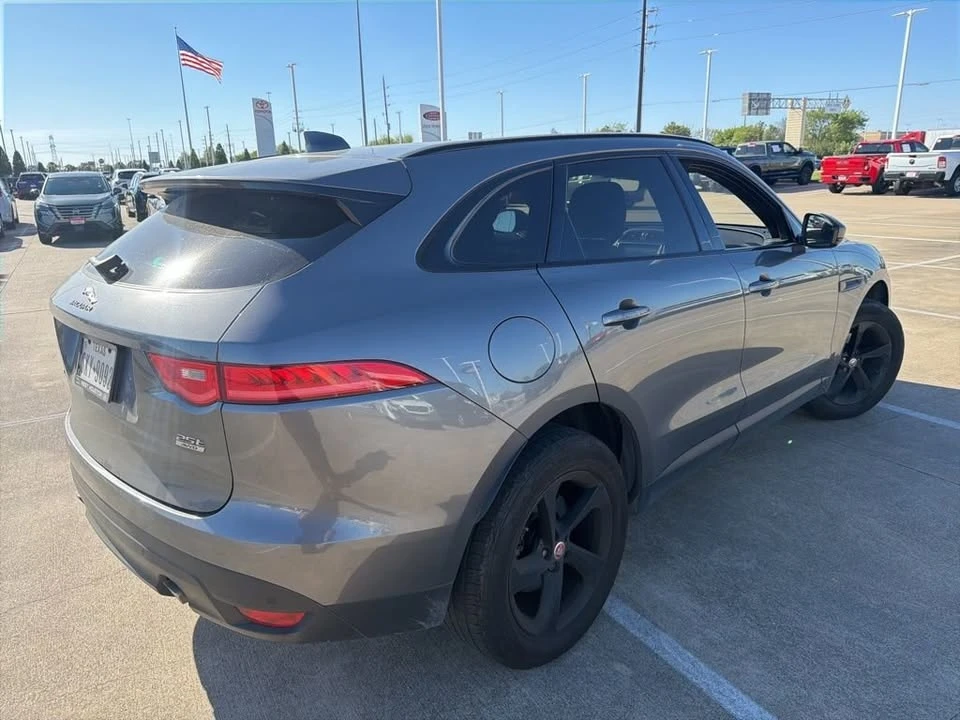 2019 Jaguar F-Pace - Image 4 of 10