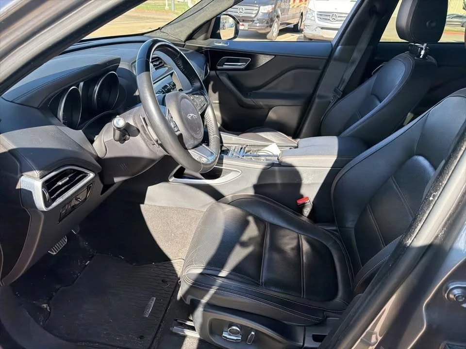 2019 Jaguar F-Pace - Image 7 of 10