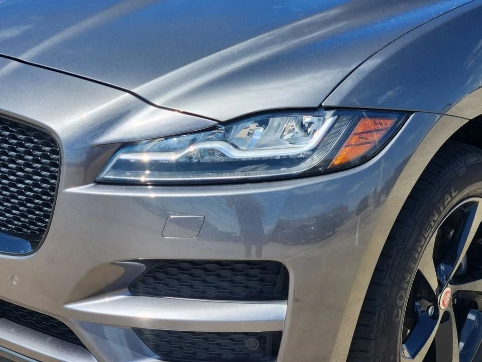 2019 Jaguar F-Pace - Image 9 of 20