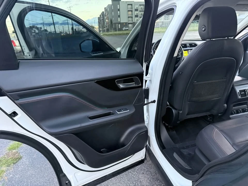 2019 Jaguar F-Pace - Image 9 of 20