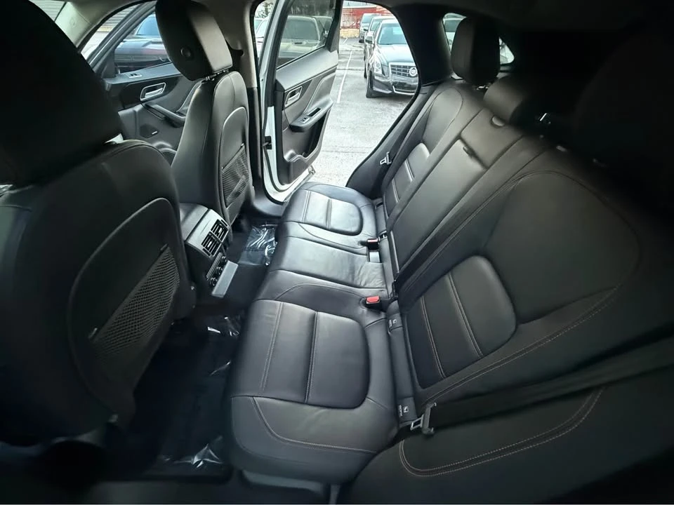 2019 Jaguar F-Pace - Image 10 of 20