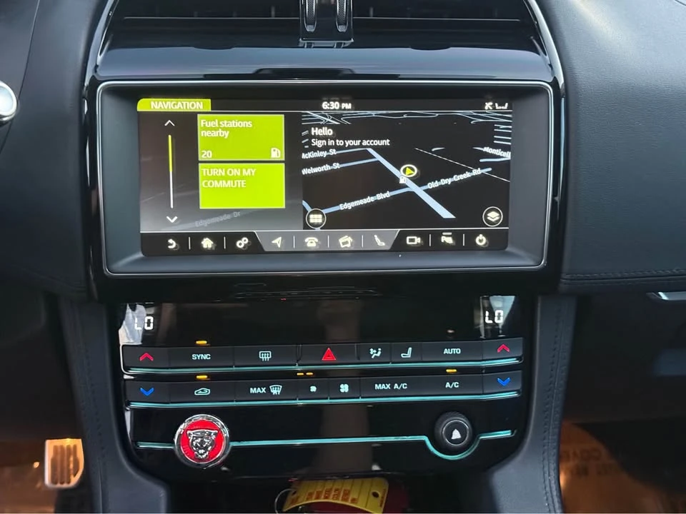 2019 Jaguar F-Pace - Image 18 of 20