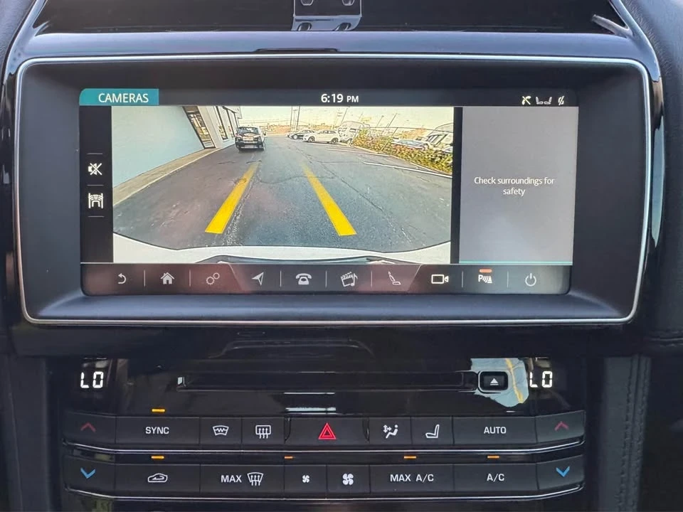 2019 Jaguar F-Pace - Image 13 of 20