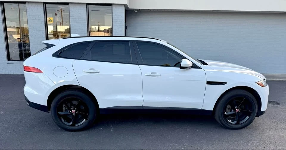 2019 Jaguar F-Pace - Image 8 of 20