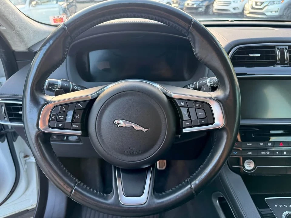 2019 Jaguar F-Pace - Image 11 of 20