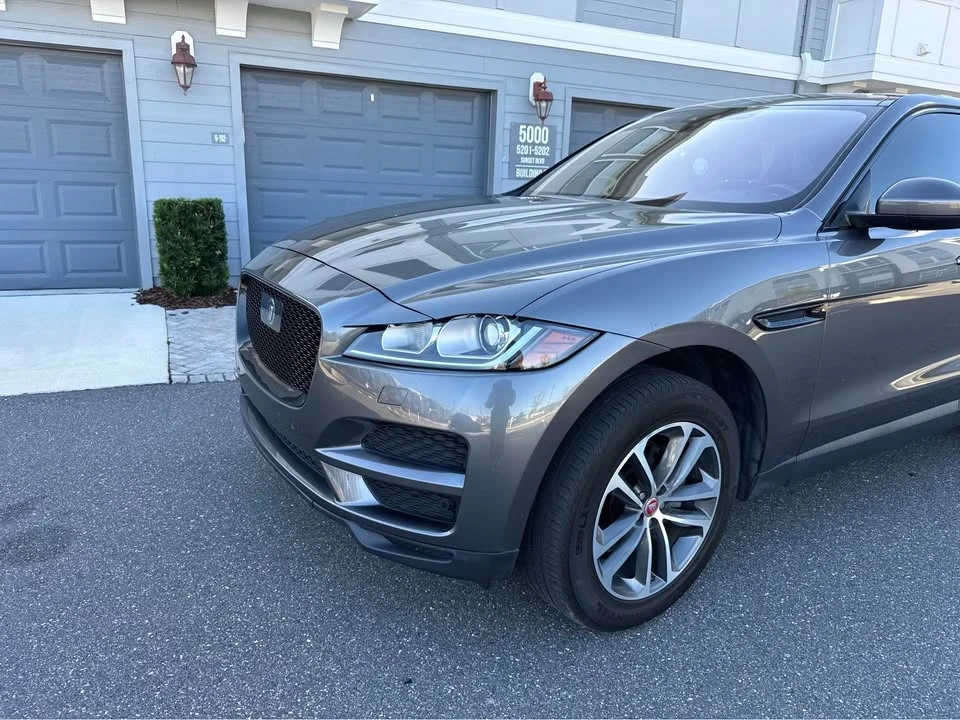 2019 Jaguar F-Pace - Image 2 of 15