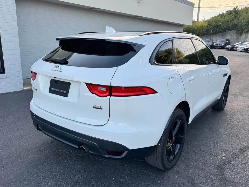 2019 Jaguar F-Pace - Image 7 of 20