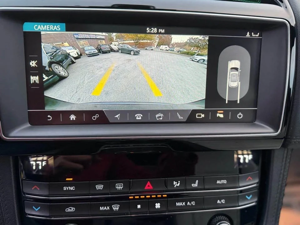 2019 Jaguar F-Pace - Image 17 of 17
