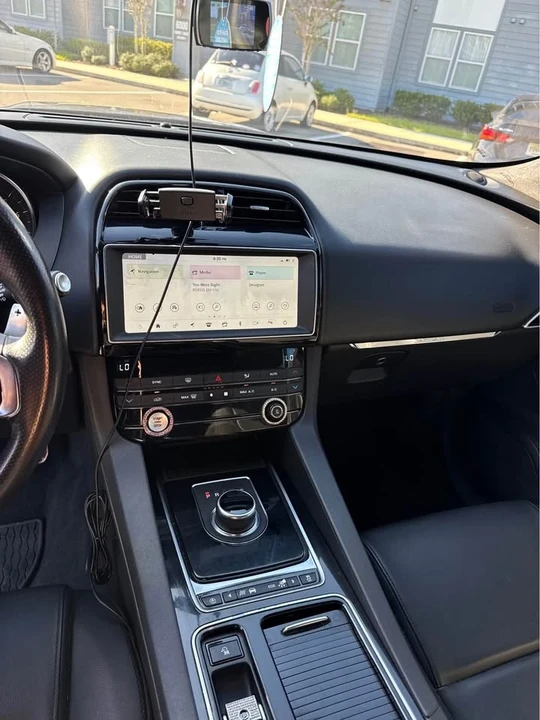 2019 Jaguar F-Pace - Image 6 of 15