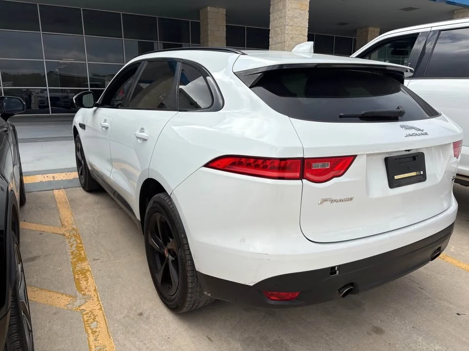 2019 Jaguar F-Pace - Image 6 of 10