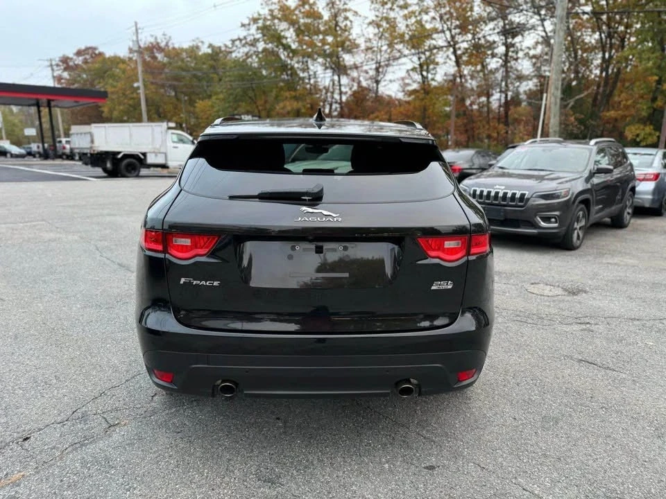 2019 Jaguar F-Pace - Image 4 of 17