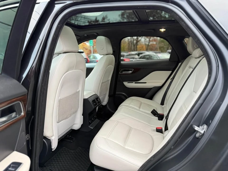 2019 Jaguar F-Pace - Image 13 of 19